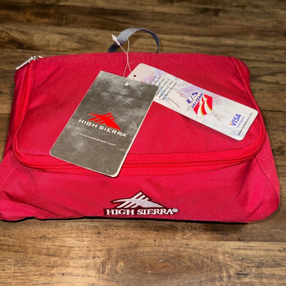 NWT HIGH SIERRA PACKABLE RED TRAVEL LUGGAGE DUFFEL TOTE BAG 2 PC SET